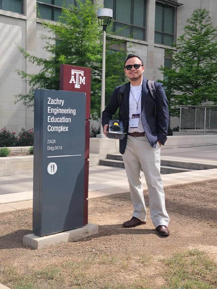 Team photo in front of Zachry Engineering Education Complex